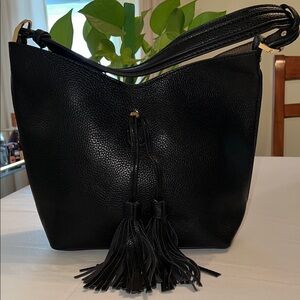 Elegant Black Leather Shoulder Bag